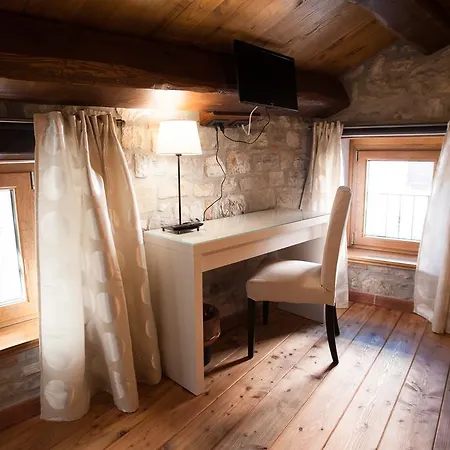 Bed & Breakfast Largo Alighieri