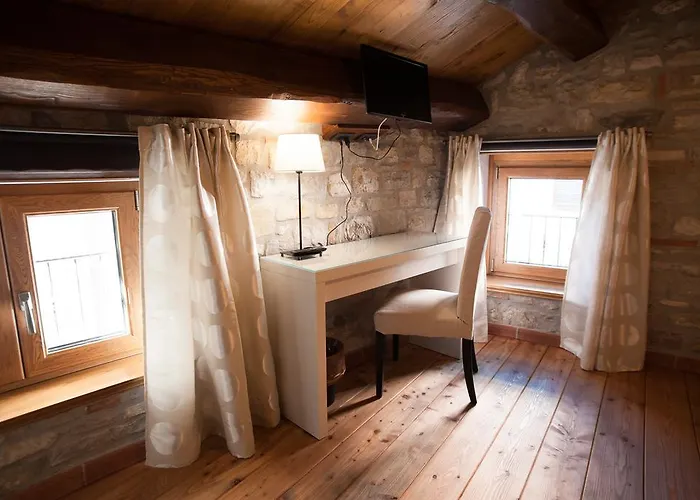 فندق مبيت وإفطار Largo Alighieri